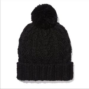 American Eagle Cable Pom Beanie